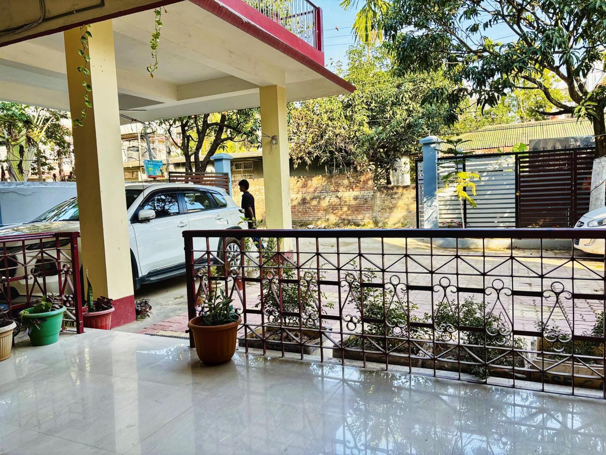 Capital Heritage Homestay Guwahati Exterior foto